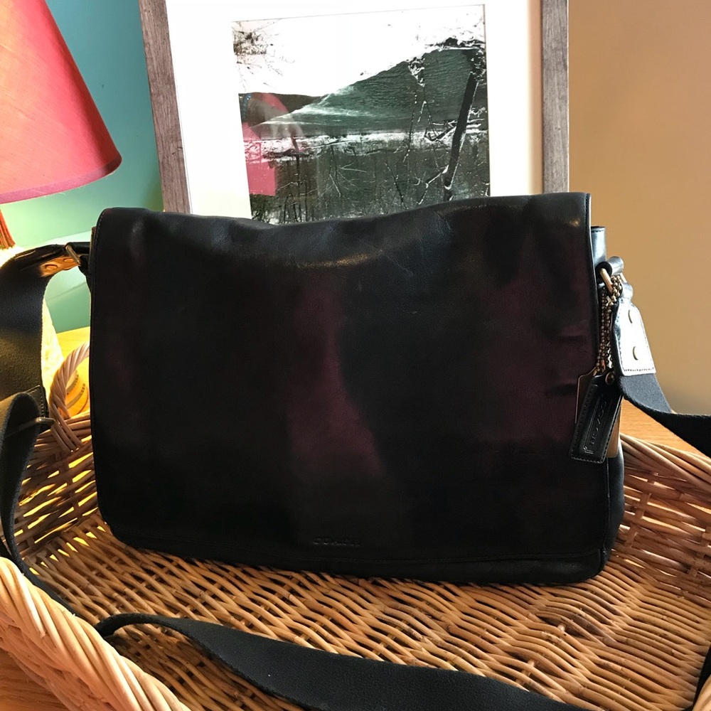 The perfect Coach laptop bag 💼 & Satchel!